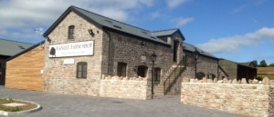 STROAT - HANLEY FARM - SHOP 03 Exterior 01