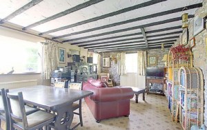 stroat-farm-cottage-living-room-01