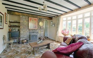 stroat-farm-cottage-sitting-room-01